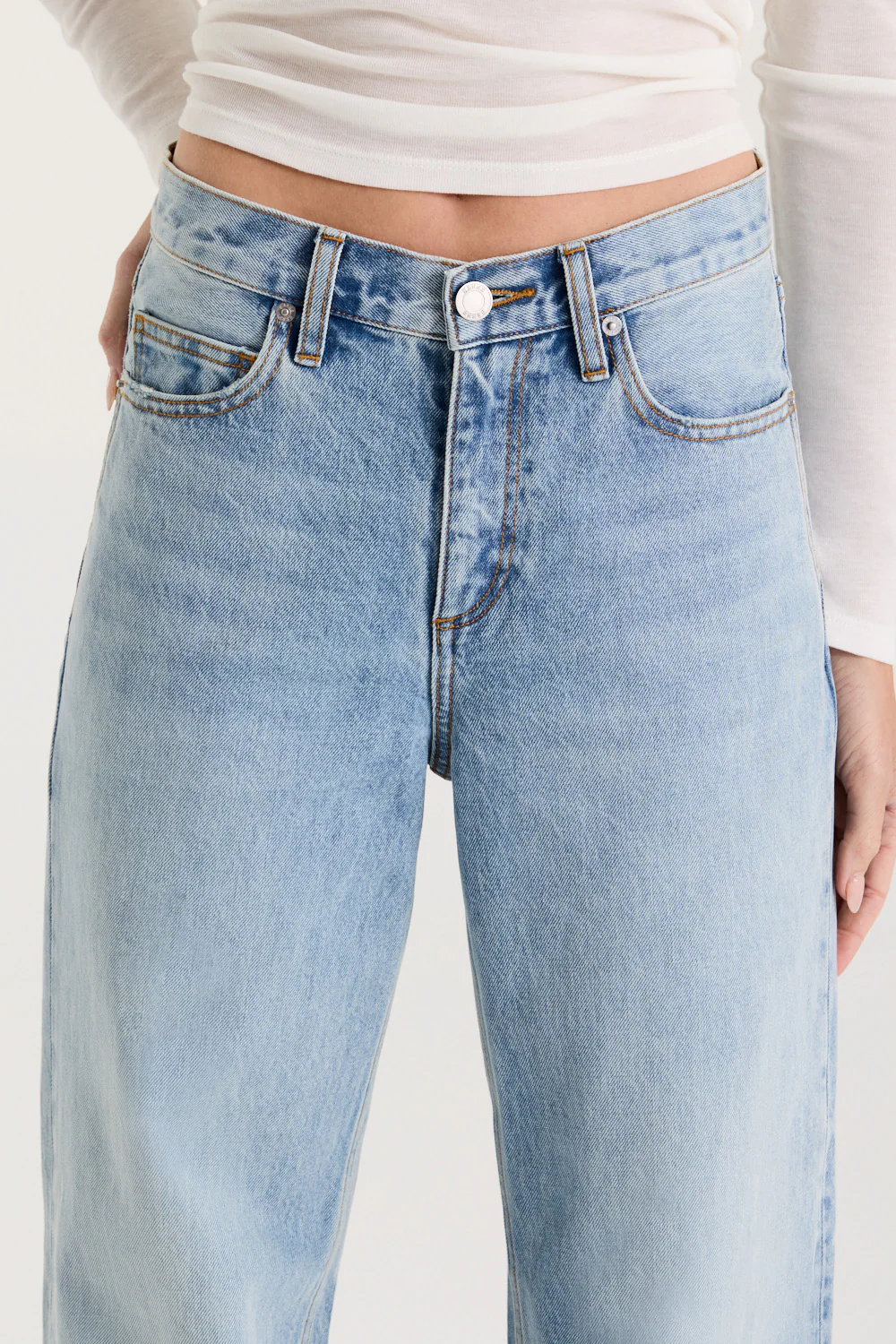 Ilaris V Waist Jean - Image 6